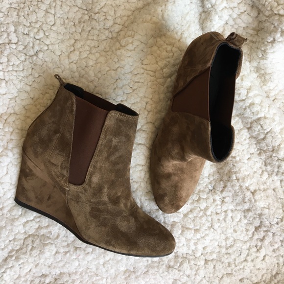 NEW Lanvin Chelsea Suede Wedge Booties Boots - Picture 3 of 8